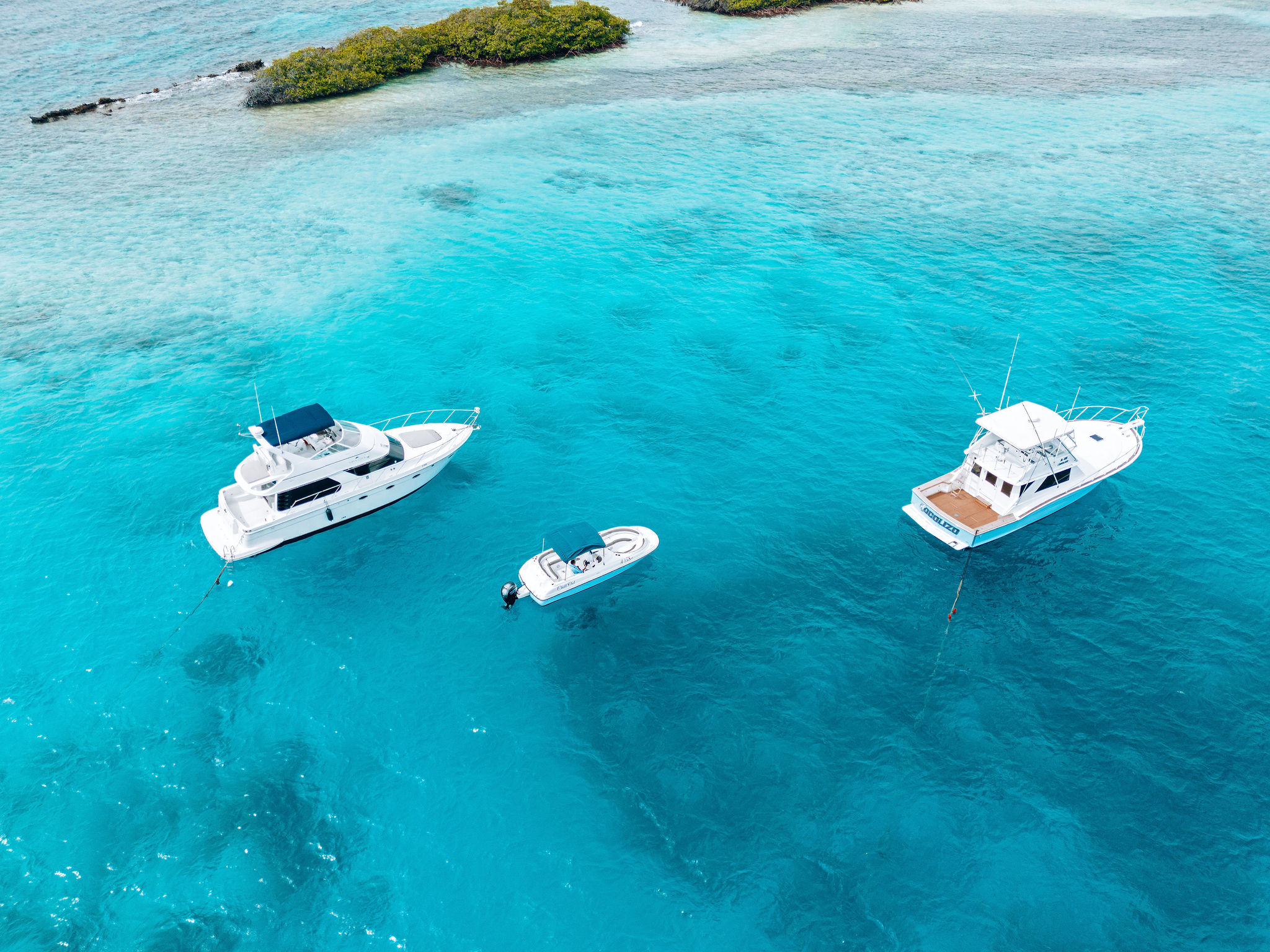 Aruba private yachts charters