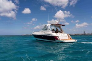 imgi_145_Aruba-Private-Yacht-service