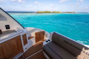 imgi_157_Aruba-Best-Private-Charter-Company(3)_1