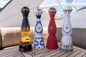 imgi_166_Yacht-rental-Aruba